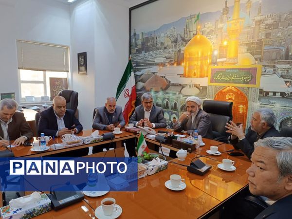 نشست هم‌اندیشی مدیران آموزشی و حوزه مدرسه‌سازی مشهد