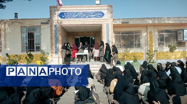 اجرای آزمایشات جذاب علوم در کاشمر