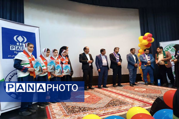تجلیل از مربیان و دانش‌آموزان برتر شهرستان جم