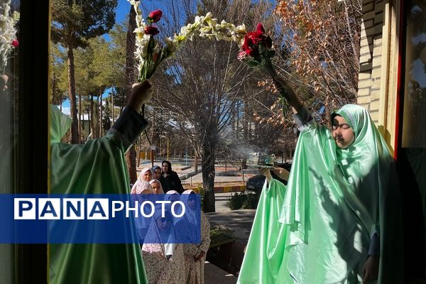 جشن‌نیمه متمرکز بهار بندگی و عبادت برای ۴۵۰ دانش‌آموز آباده‌ای