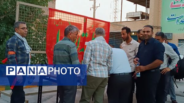 اعزام کارکنان صنعت نفت جنوب برای حضور در مراسم ارتحال امام (ره)