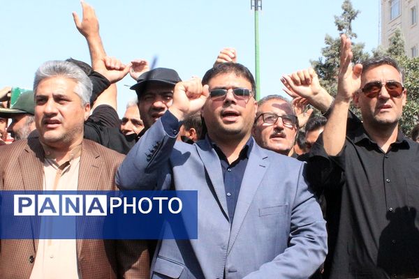 تشییعی که بهارستان را یکپارچه عزادار و مفتخر کرد
