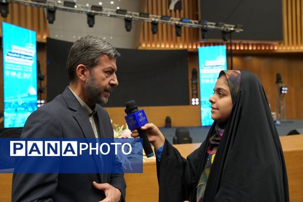 آیین تجلیل از معلمان نمونه و فداکار استان اصفهان