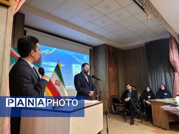 جلسه روسای انجمن مدارس ناحیه سه در دبستان مصلی‌نژاد حضرت زینب(س) 