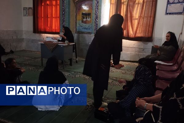 همفکری مدرسه و اولیا در جلسه انجمن اولیا و مربیان دبیرستان طالقانی داریون