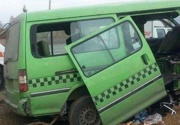 ۱۳ نفر بر اثر واژگونی ون زائران اربعین مصدوم شدند
