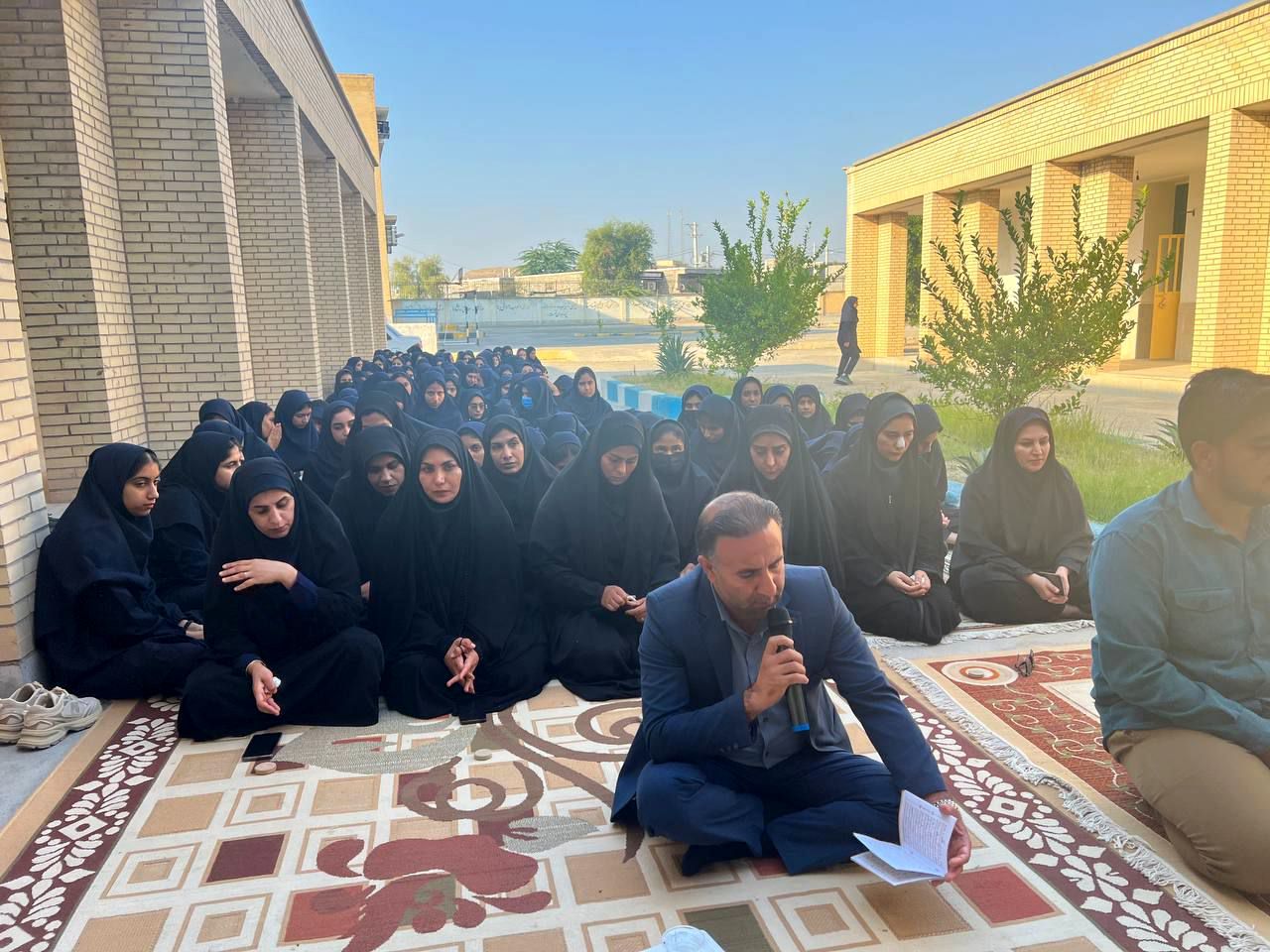 آغاز روز دانش‌آموزان رودخانه با قرائت زیارت عاشورا