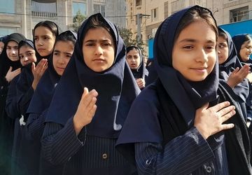 دانش‌آموزان مدرسه مریم بهارستان‌دو در سوگ سیده نساء، هم صدا شدند