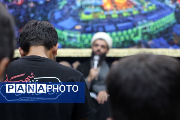 راه را باز نمایید...محرم آمد