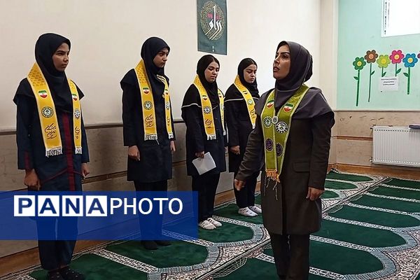 کارگاه آموزشی پیش اردوی منطقه‌ای پیشتازان در بهارستان‌۲