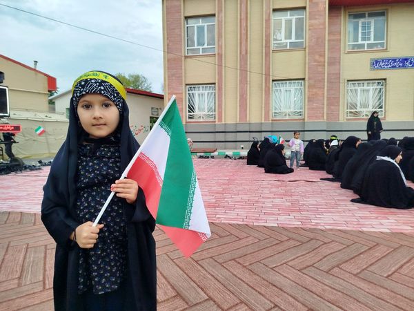 تجمع بزرگ زینبیون در دفاع از حریم ولایت