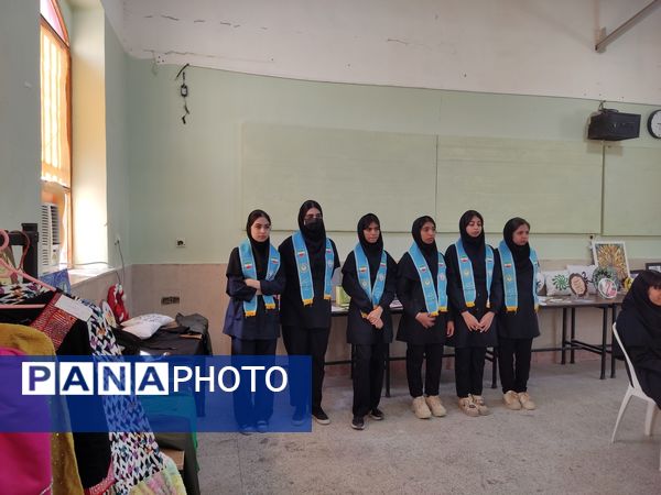 برگزاری باشکوه انتخابات شورای دانش‌آموزی در هنرستان زهرای مرضیه بندرعباس