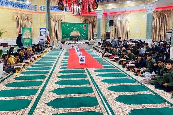 عطر قرآن در مسجد امام علی(ع) پیچید