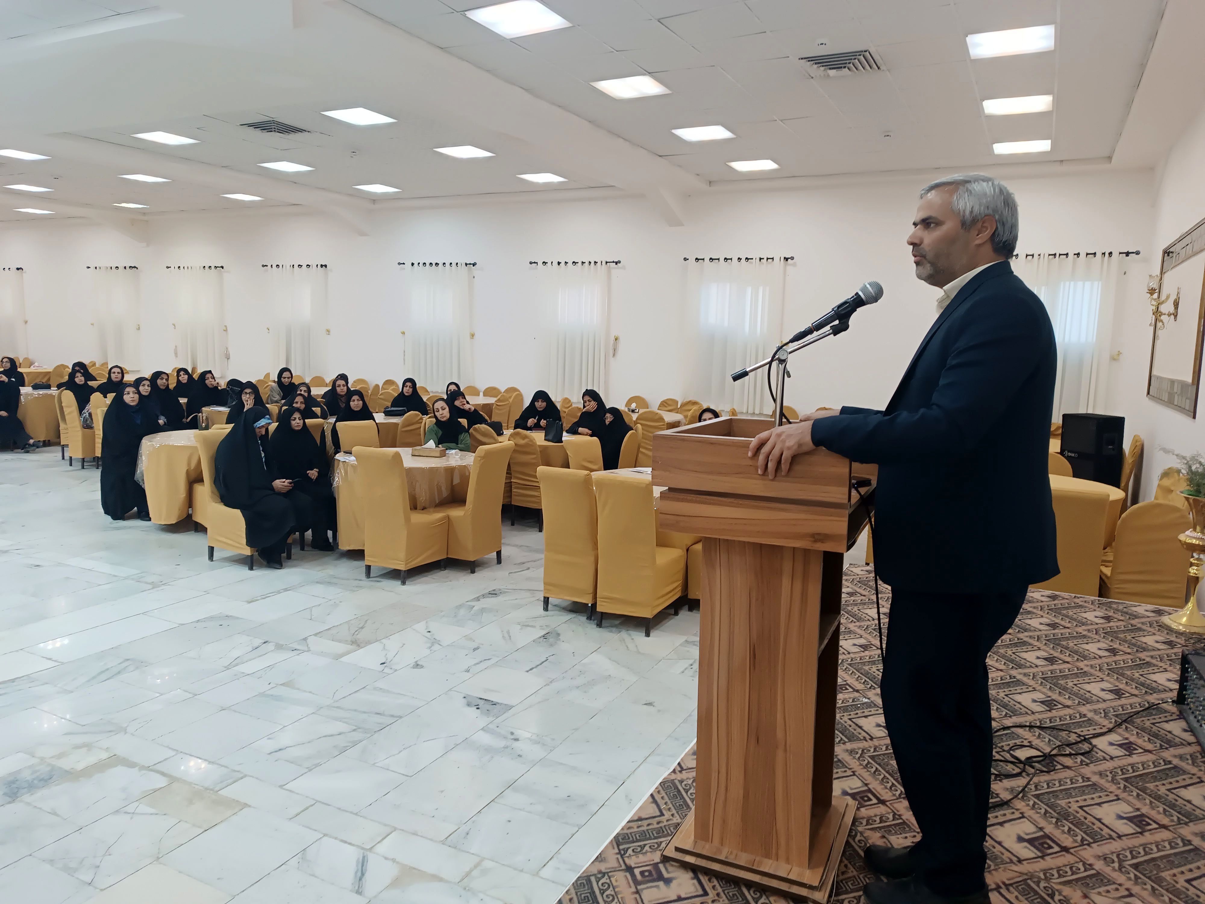 نشست اولیا و مربیان در شهرستان گناباد