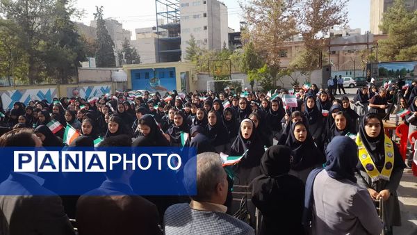 نواخته شدن زنگ مهر در فرزانگان ۴؛ هم صدایی با آغاز سال تحصیلی در سراسر کشور