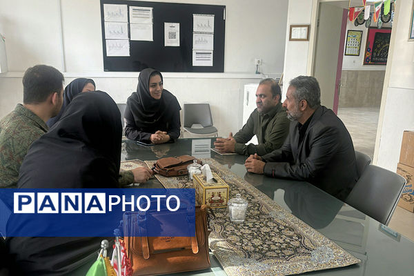 تقدیر از مدیران و معاونین پرورشی مدارس فعال اسلامشهر در اجرای برنامه‌های فرهنگی روز دانش آمور