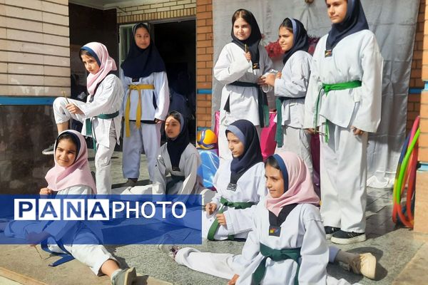 المپیاد درون مدرسهای در مدارس بهارستان دو