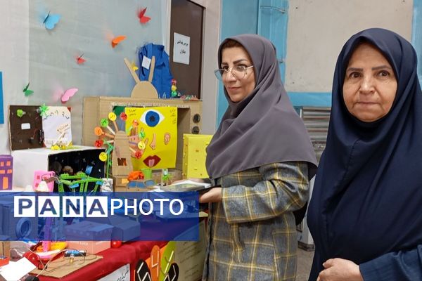 گرامیداشت «هفته پژوهش» در دبستان شهید دکتر چمران ناحیه دو شهرری 