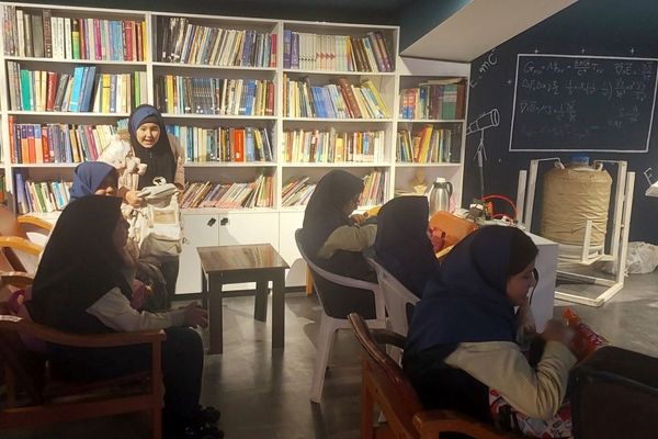 اردوی آموزشی و علمی دبستان آرمینه مصلی نژاد در انگاریوم دانشگاه فردوسی