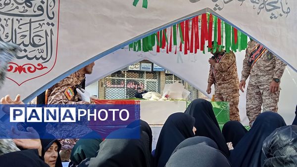 تشییع پیکرشهداى گمنام در شهرکرد 