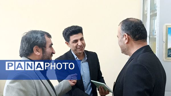 دیدار نوروزی مدیرکل آموزش و پرورش مازندران با کارکنان آموزش و پرورش محمودآباد 