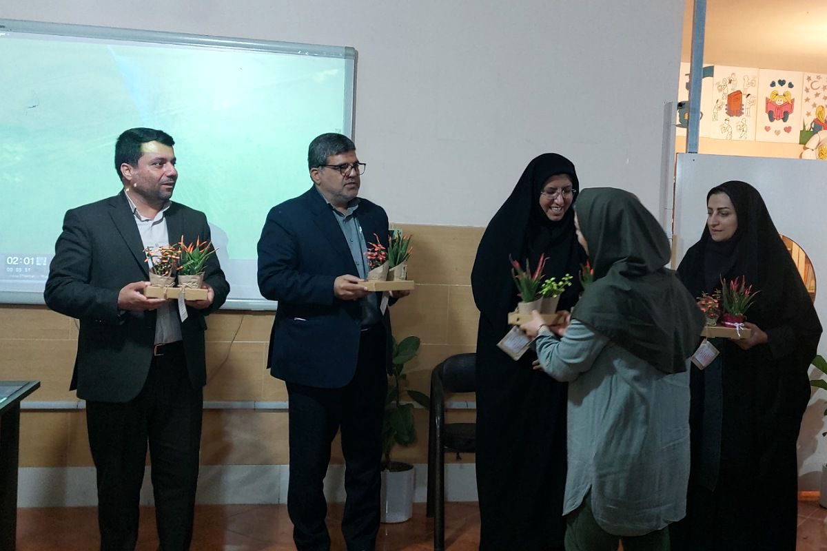 افتتاحیه طرح گلستان زندگی  دبیرستان شهدای هسته‌ای قرچک 