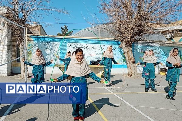 المپیاد ورزشی در دبستان سمیه