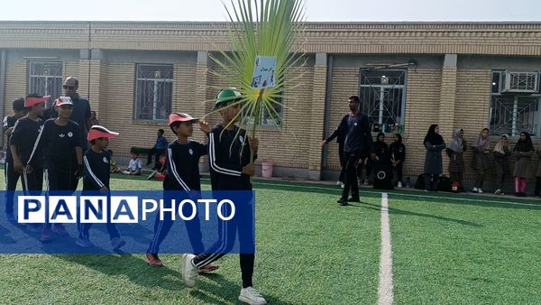 المپیاد ورزشی درون مدرسه‌ای در مدرسه شهید مطهری فین