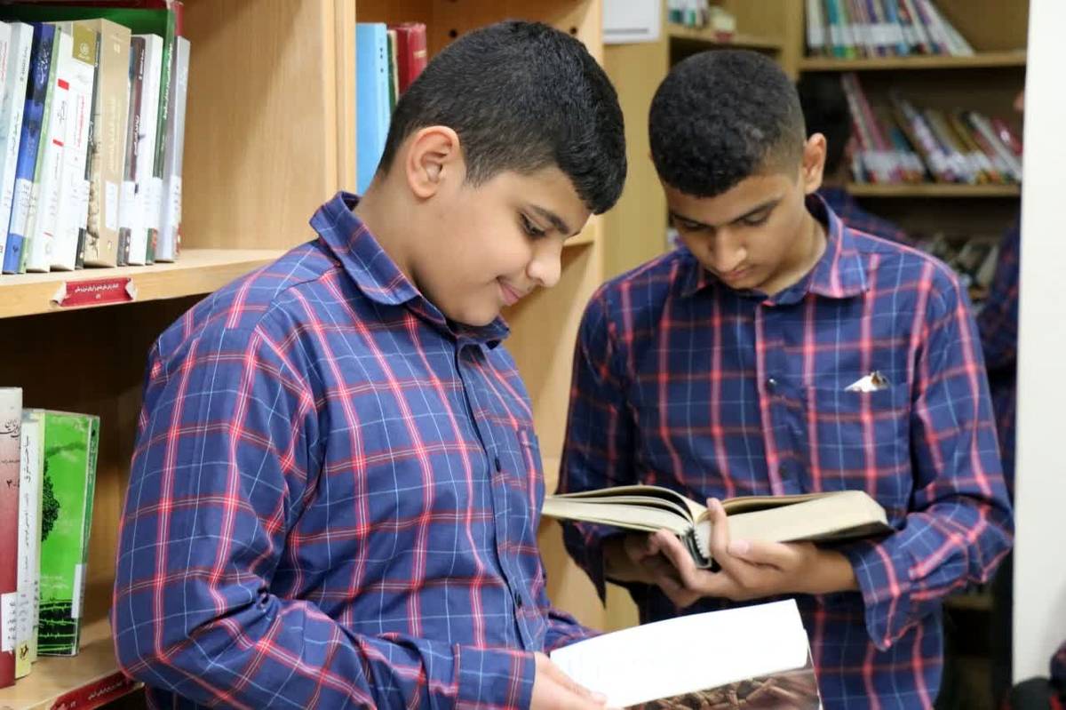 لذت عمیق «کتاب‌خوانی» باید به زندگی نسل جدید در عصر دیجیتال بازگردانده شود