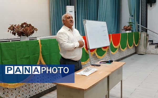  کارگاه آموزشی نحوه تعامل با دانش‌آموزان و بازی‌های گروهی در باقرشهر 