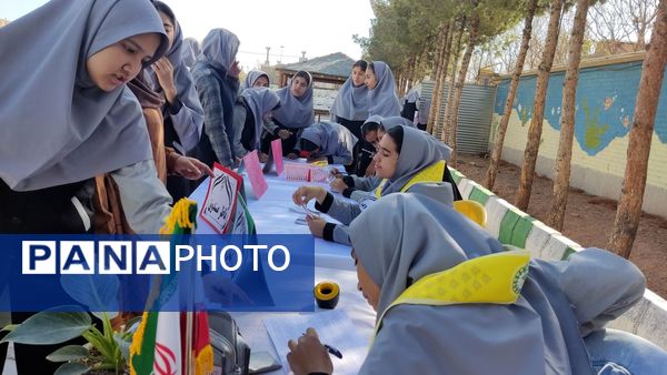 انتخابات شورای دانش آموزی در دبیرستان نمونه دولتی مهرورزان خواف