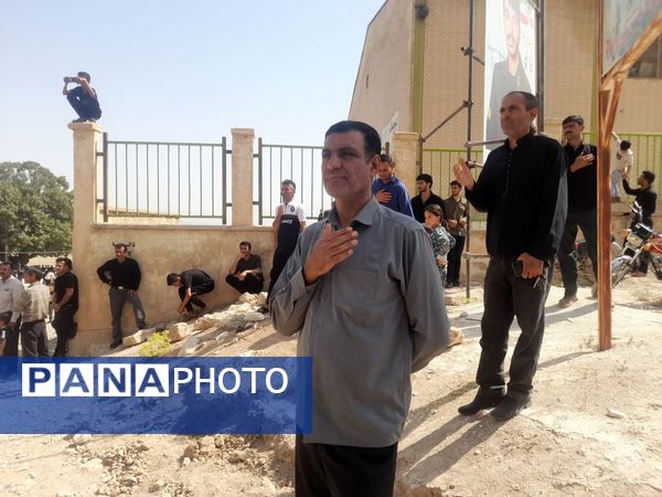عزاداران حسینی، خیابان‌ها را غرق لبیک یا حسین کردند