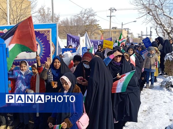 حماسه‌آفرینی دیگر از مردم منطقه رضویه در راهپیمایی 22بهمن