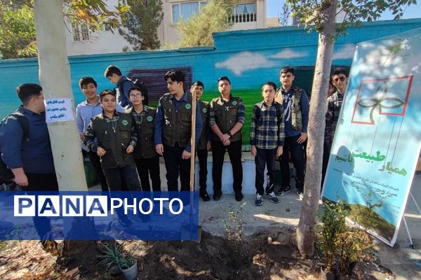 آیین بازگشایی مدارس و نواختن زنگ مهر ایثار و شهادت در ناحیه ۶ مشهد 