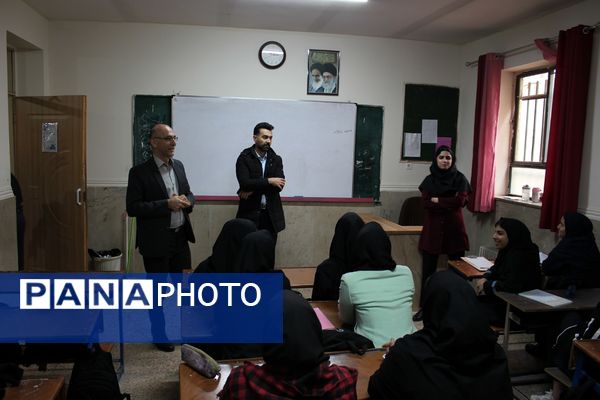 بازدید معاون پرورشی آموزش‌وپرورش ورامین از مدارس در هفته فرهنگی‌هنری «ماها»