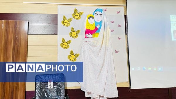 جشن صمیمانه شب یلدا  مدرسه شهید ابراهیمی باخرز