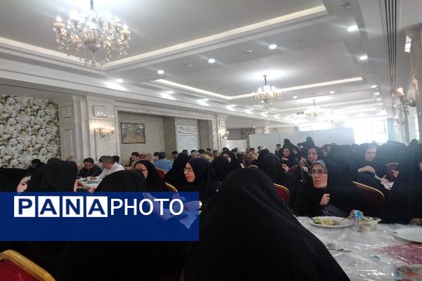 دوره و کارگاه تعاملی مربی، راهبر نسل جدید در مشهد