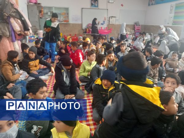 جشنواره میوه آرایی در مدرسه شهید غلامی خلیل آباد 