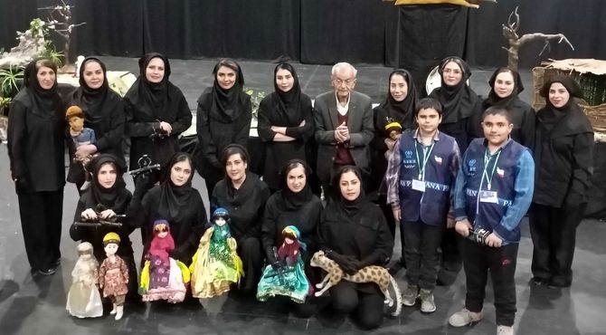 نمایش عروسکی «آن شب مهتاب» در تماشاخانه استاد لایق روی صحنه رفت