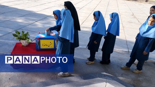 جشن عاطفه ها در مدرسه فرهنگ شهرستان خلیل آباد 
