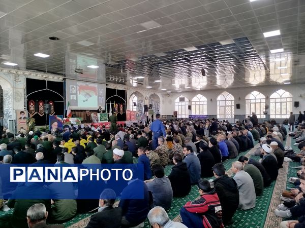  نماز جمعه شهرستان کاشمر با حضور پیکر شهید گمنام 