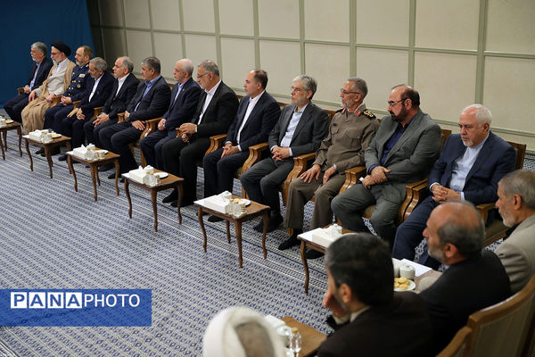 دیدار رئیس‌جمهور و اعضای هیأت دولت چهاردهم با رهبر معظم انقلاب