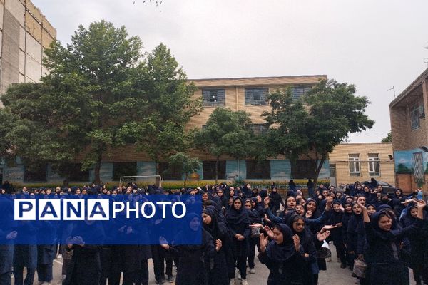 مراسم روز دختر و تقدیر از دانش‌آموزان نمونه و رتبه برتر