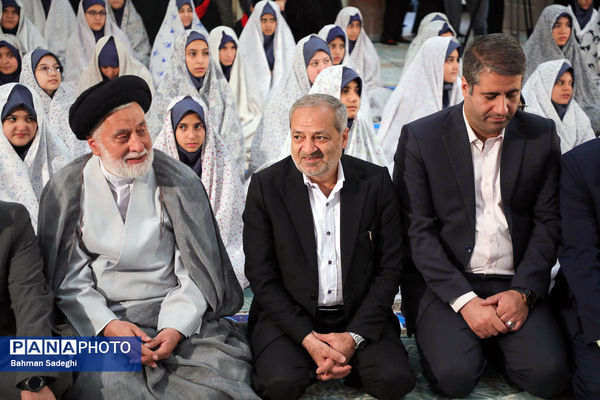 مراسم اقامه نماز جماعت اولین روز بازگشایی مدارس
