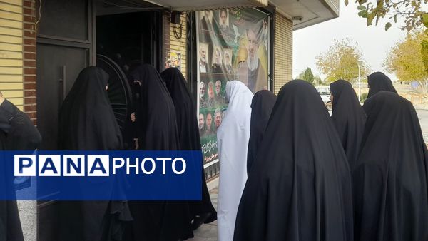 پخش سخنرانی رهبر  معظم انقلاب به صورت زنده در سازمان تبلیغات ورزنه