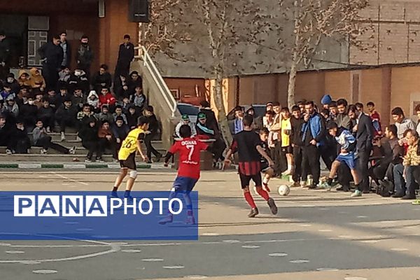  فینال المپیاد ورزشی درون مدرسه‌ای در دبیرستان بشارت بهارستان‌دو 