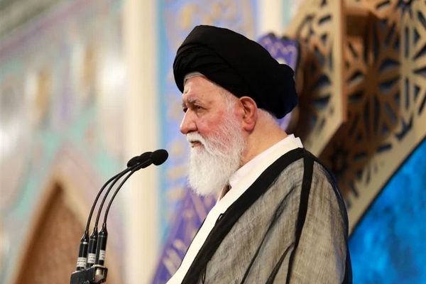 مقاومت ملت ایران ادامه عاشورا و ضامن اقتدار انقلاب اسلامی است