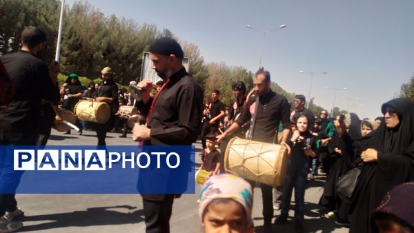 پیاده‌روی جاماندگان اربعین در شهرستان بیرجند
