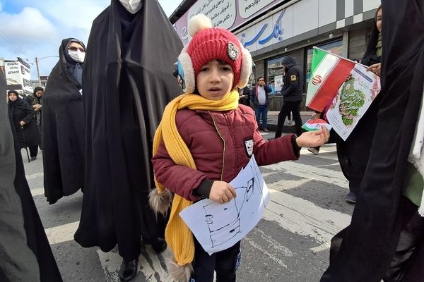 حماسه دهه نودی‌ها در راهپیمایی ۲۲ بهمن قائمشهر
