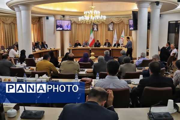 آیین رونمایی از پوستر گرامیداشت روز ملی صنعت و معدن
